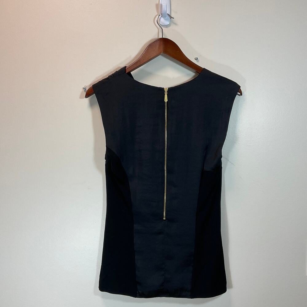Women's Medium Vince Camuto Black Sleeveless Top - Picture 2 of 2